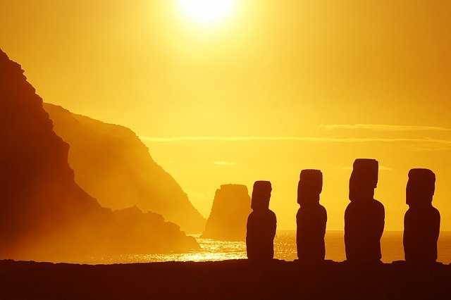 moai Sunrise